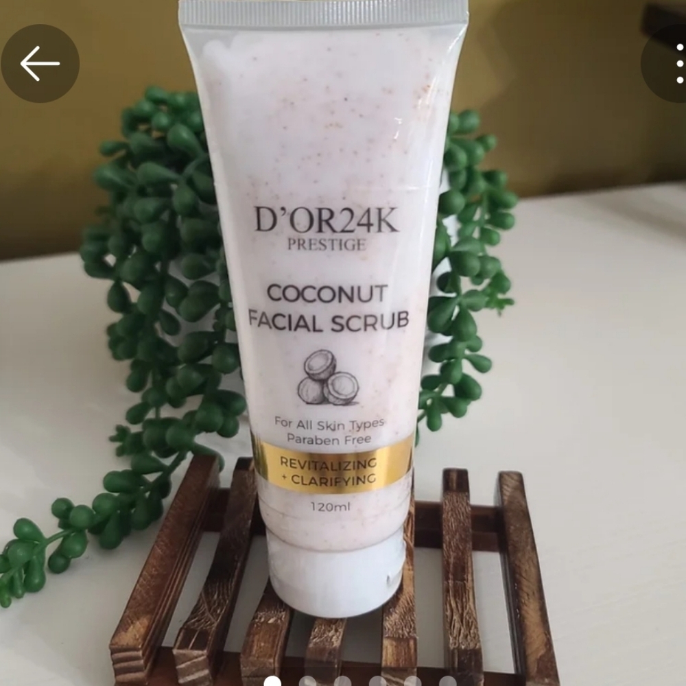 D'OR24K Coconut Facial Scrub - Revitalizing Clarifying (White with Brown Specks)